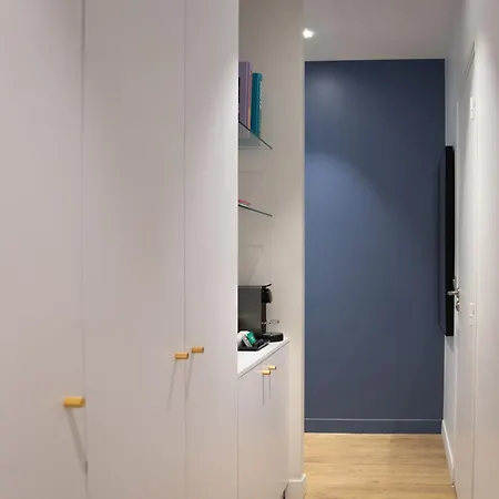 Hotel Leev Victoire & 4*