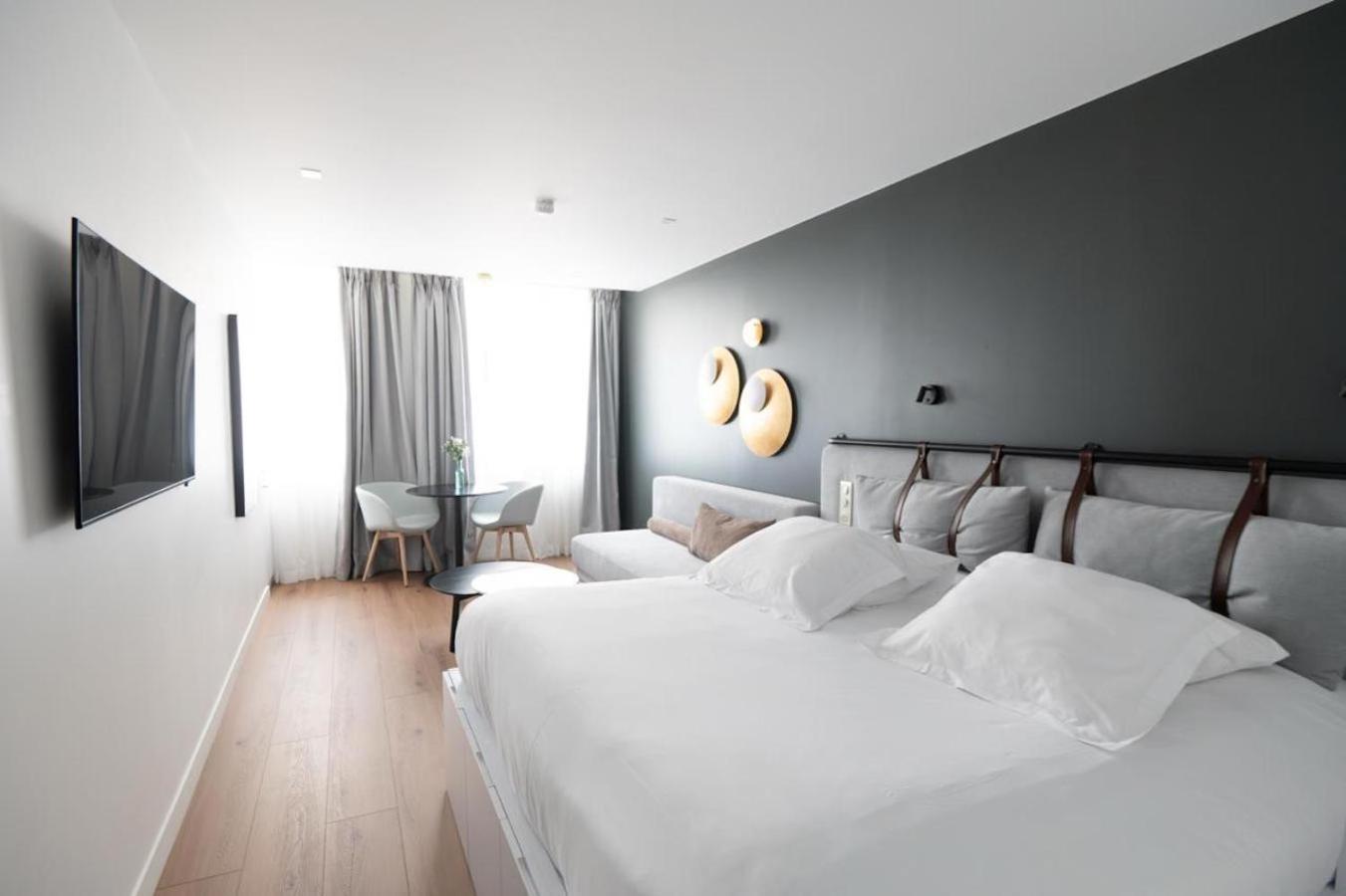 Hotel Leev Victoire & 4*